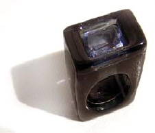 RING AUS PLEXIGLAS UND AQUAMARIN