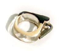 RING AUS ZELLULOSEACETAT MIT STAHL 3