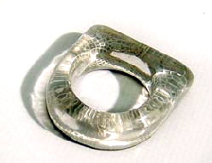 RING AUS ZELLULOSEACETAT TRANSPARENT UND MEHRFARBIG